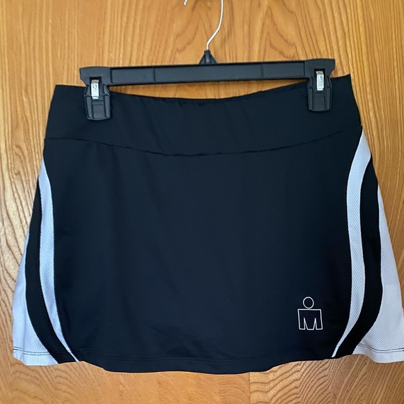 Kswiss black athletic tennis skirt LNC in size Med - Picture 2 of 4